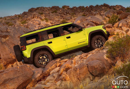 Jeep Recon, profile