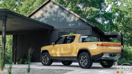 Yellow 2022 Rivian R1T