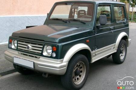 Suzuki Samurai, trois quarts avant
