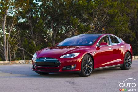 Tesla Model S 2012