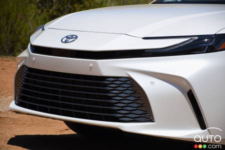 2025 Toyota Camry, front grille
