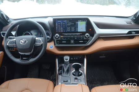 Toyota Highlander hybride 2021, intérieur