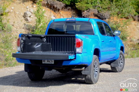 2020 Toyota Tacoma TRD Sport, bed with open tailgate