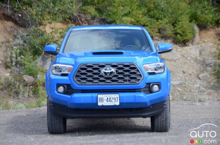 2020 Toyota Tacoma TRD Sport, front