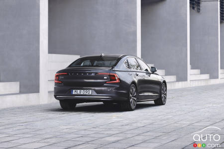 Volvo S90 Recharge 2022 - Trois quarts arrière