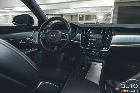 2022 Volvo S90 Recharge - Interior