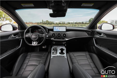 2022 Kia Stinger, interior