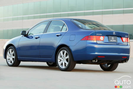 2002 Acura TSX, three-quarters rear