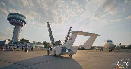 The AirCar prototype, wings folding