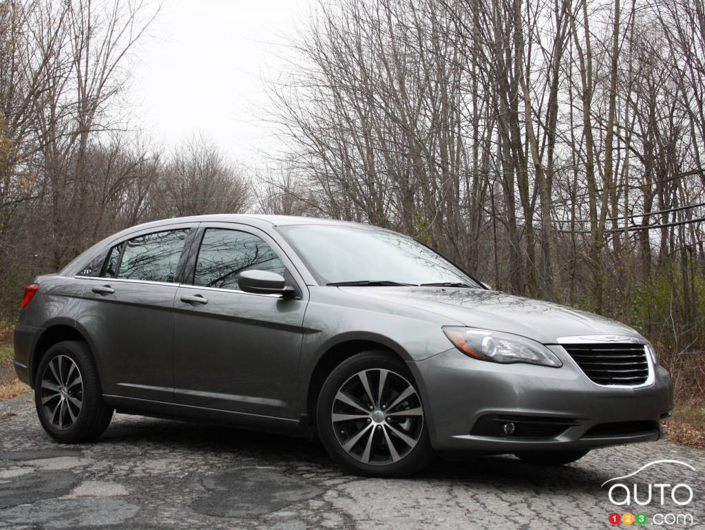 2013 Chrysler 200 S