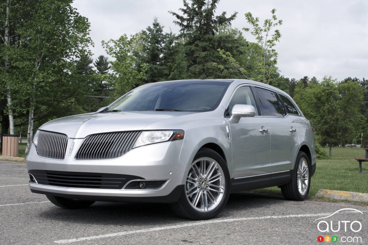 2013 Lincoln MKT First Impressions