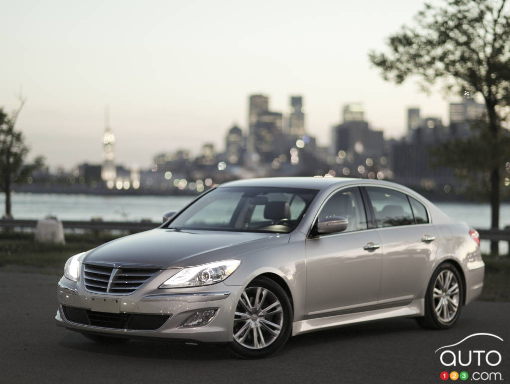 Hyundai Genesis 3.8 Tech 2012