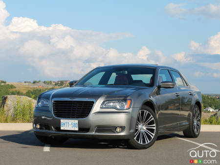 2012 Chrysler 300 S V6 Review