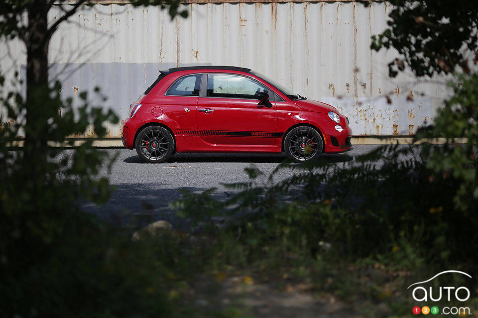 2013 FIAT 500 Abarth Cabrio Review Editor's Review, Car Reviews