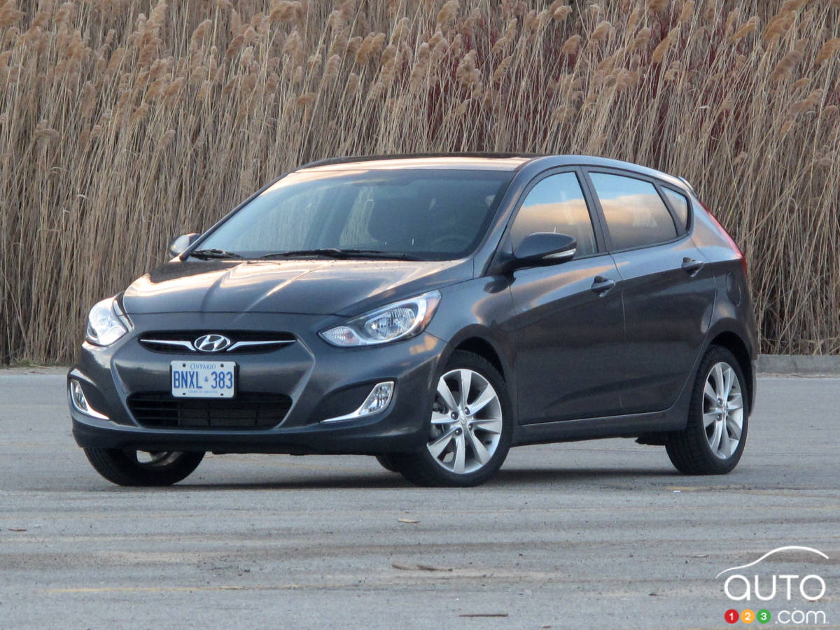 2013 hyundai store accent gls hatchback