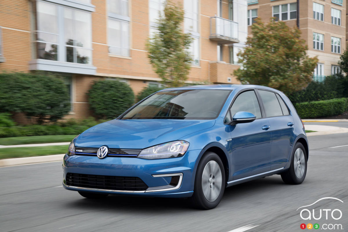 Volkswagen auction offs first e-Golf in the U.S.
