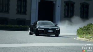 Toyo's latest ad pits Audi R8 against AC Milan players (video)
