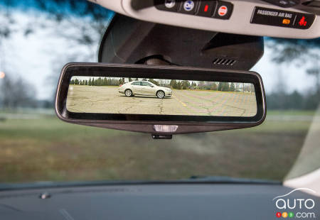 Aluminum and video-streaming rearview mirror for Cadillac's new CT6