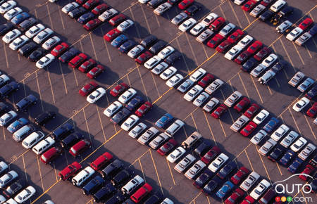 Canadian auto industry posts record sales in September