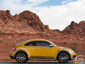 Los Angeles 2015: Volkswagen introduces 2016 Beetle Dune