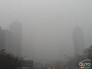 Smog leads to red alert in Beijing