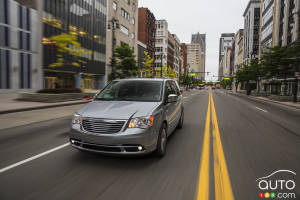 2015 Chrysler Town & Country Preview