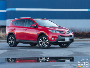 2015 Toyota RAV4 AWD XLE 50th Anniversary Special Edition Review
