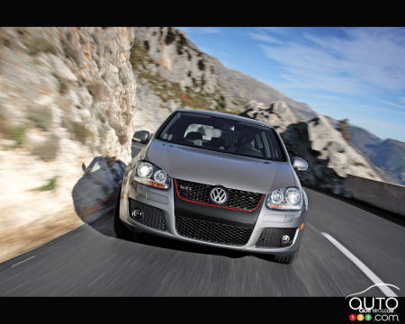 Volkswagen Golf soon to be updated; countdown continues with Part 5