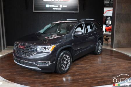 Toronto 2016: GMC Acadia offers Canadians new features, styling for 2017