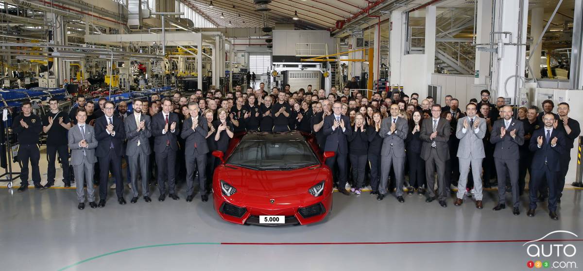 Lamborghini Aventador production hits 5,000 units