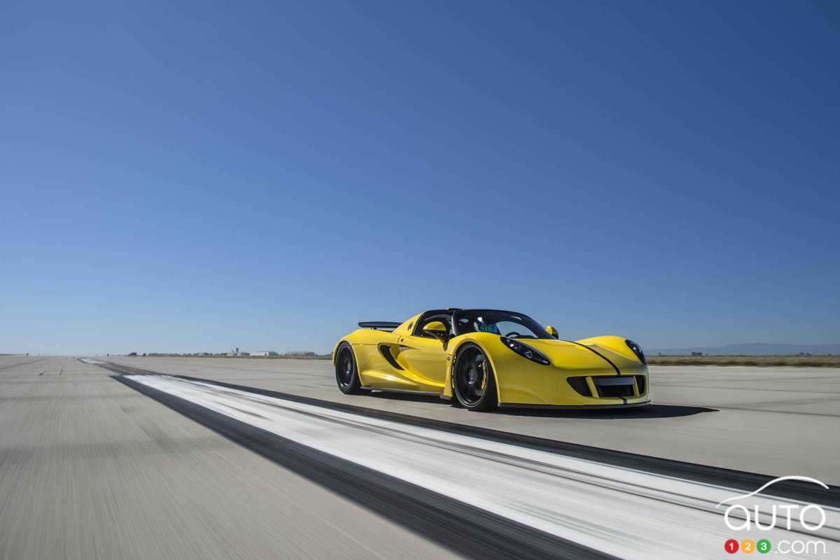 Hennessey Venom GT Spyder sets speed record at 427.4 km/h