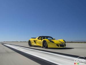 Hennessey Venom GT Spyder sets speed record at 427.4 km/h