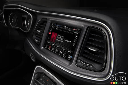 Apple’s Siri now available for free in 2 million FCA vehicles