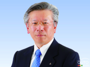 Mitsubishi president resigns in wake of cheating scandal