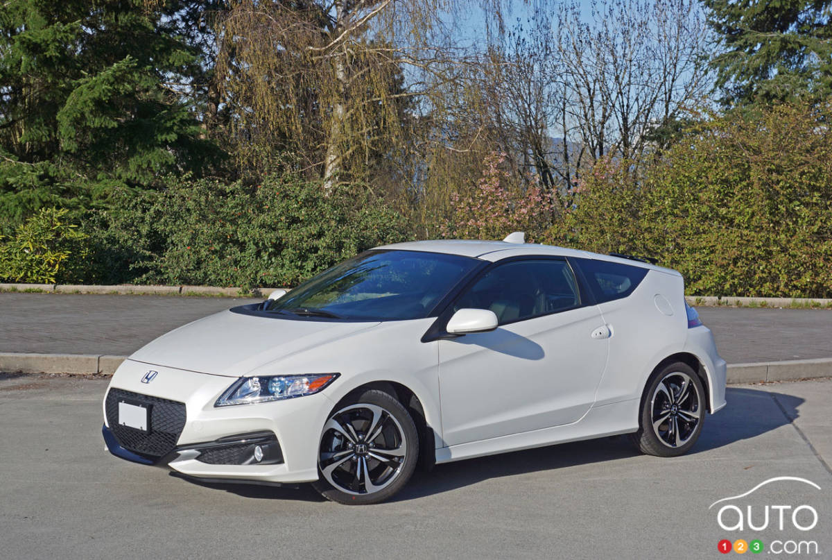 The 16 Honda Cr Z Is A Treat And A Mystery Car Reviews Auto123