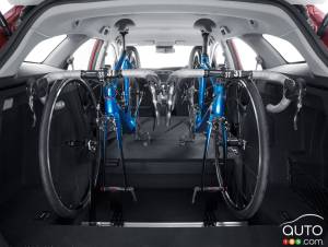 Honda Civic Tourer available with in-car bicycle rack