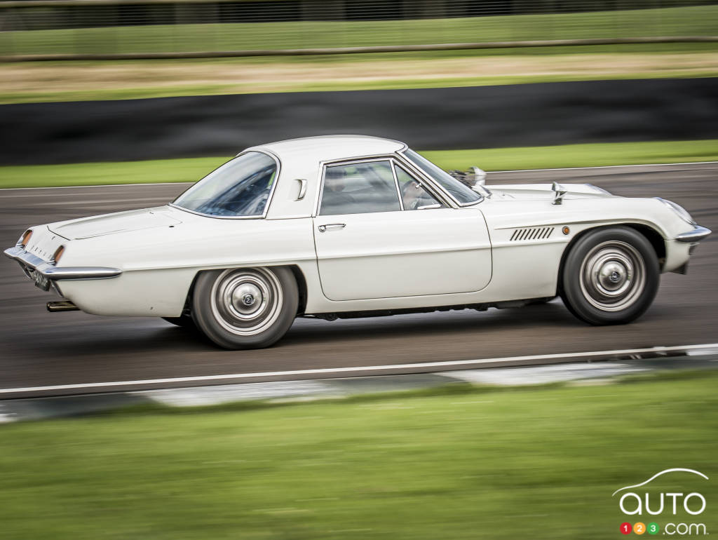 1967 Mazda Cosmo Sport 110S with rotary engine