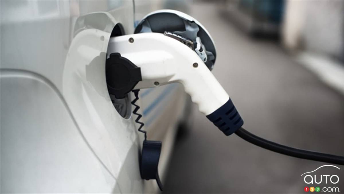 Canada Invests $120M More in Green-Car Infrastructure