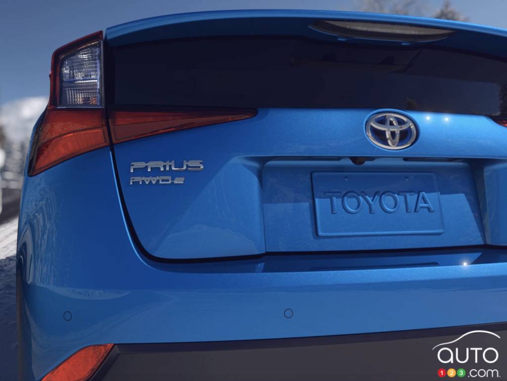 Toyota Prius AWD-e 2019