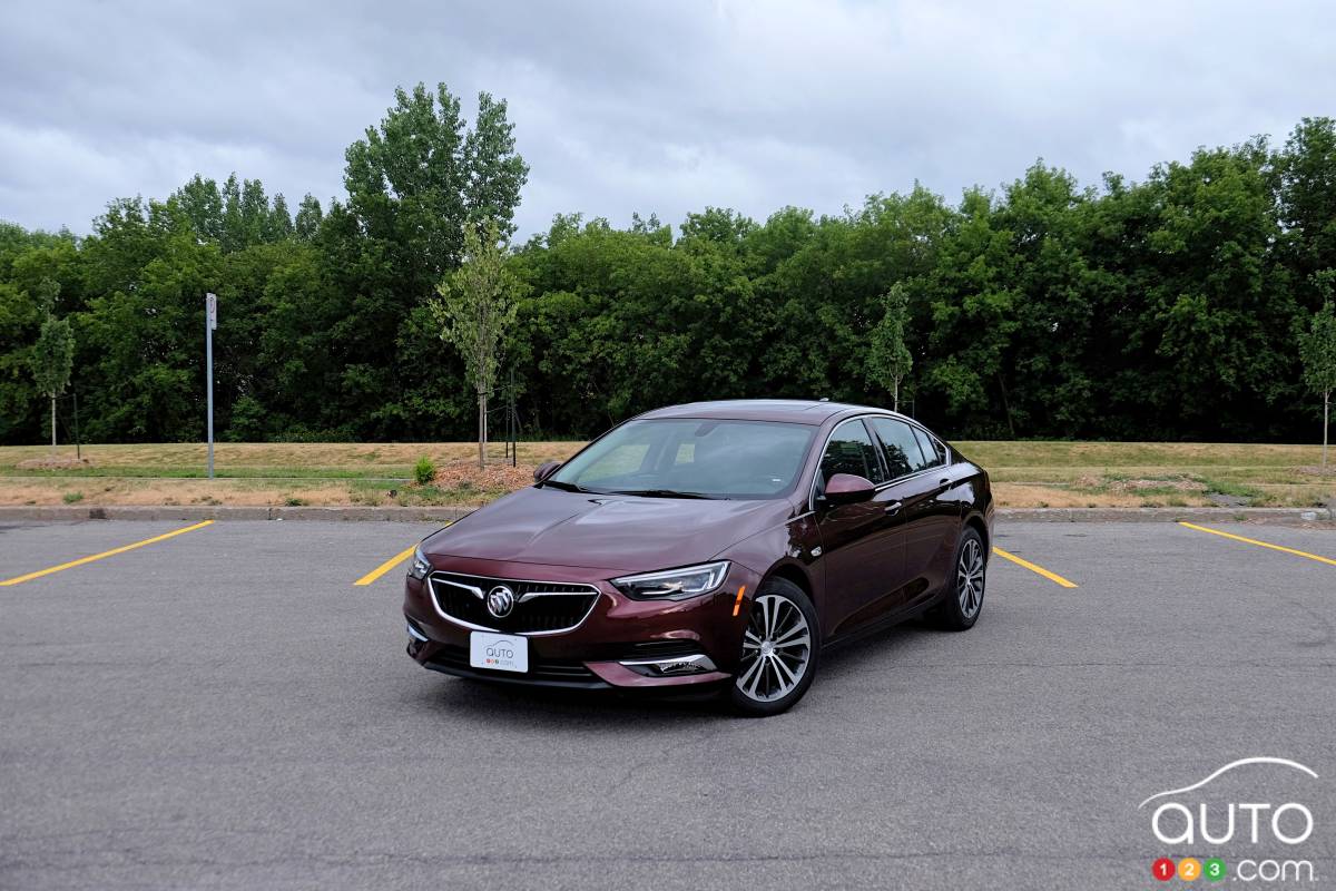 2018 Buick Regal Sportback Review: At the Intersection of Coupe, Sedan and Hatch