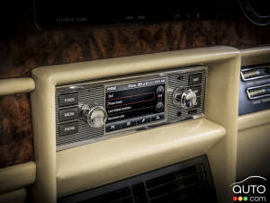 Mettez à jour votre vieux Jaguar ou Land Rover avec un système multimédia moderne!