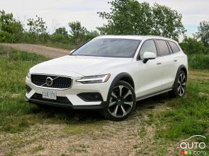 2019 Volvo V60 Cross Country T5 Review: The high(er)-legged CC is back