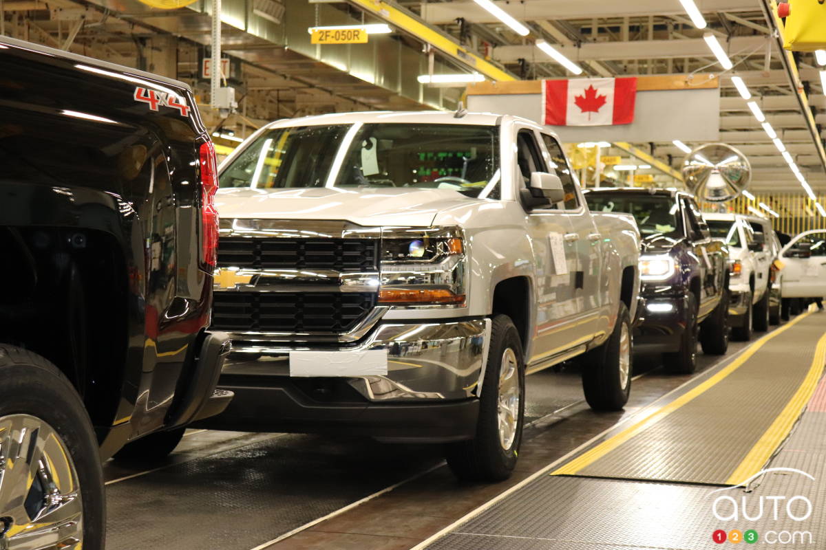GM va construire des camionnettes au Canada