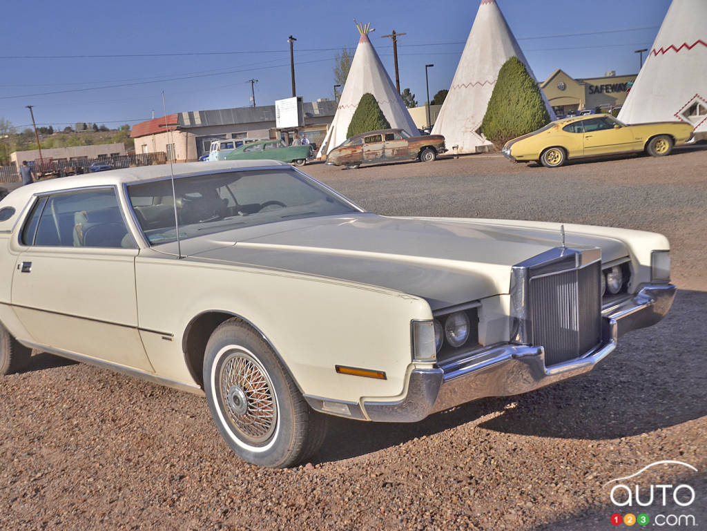A Lincoln Mark IV residing at the Wigwam Motel