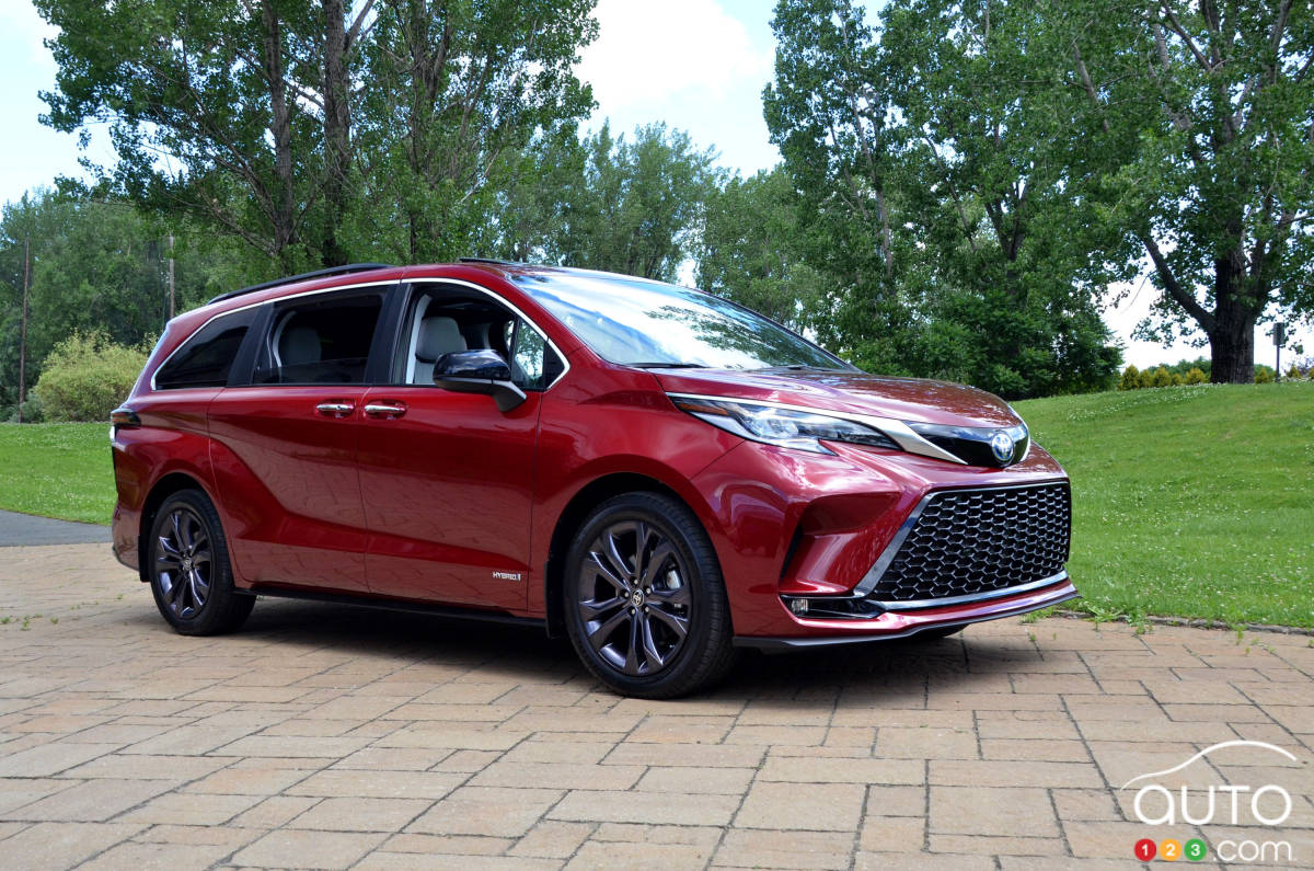 One Hour With The 2021 Toyota Sienna