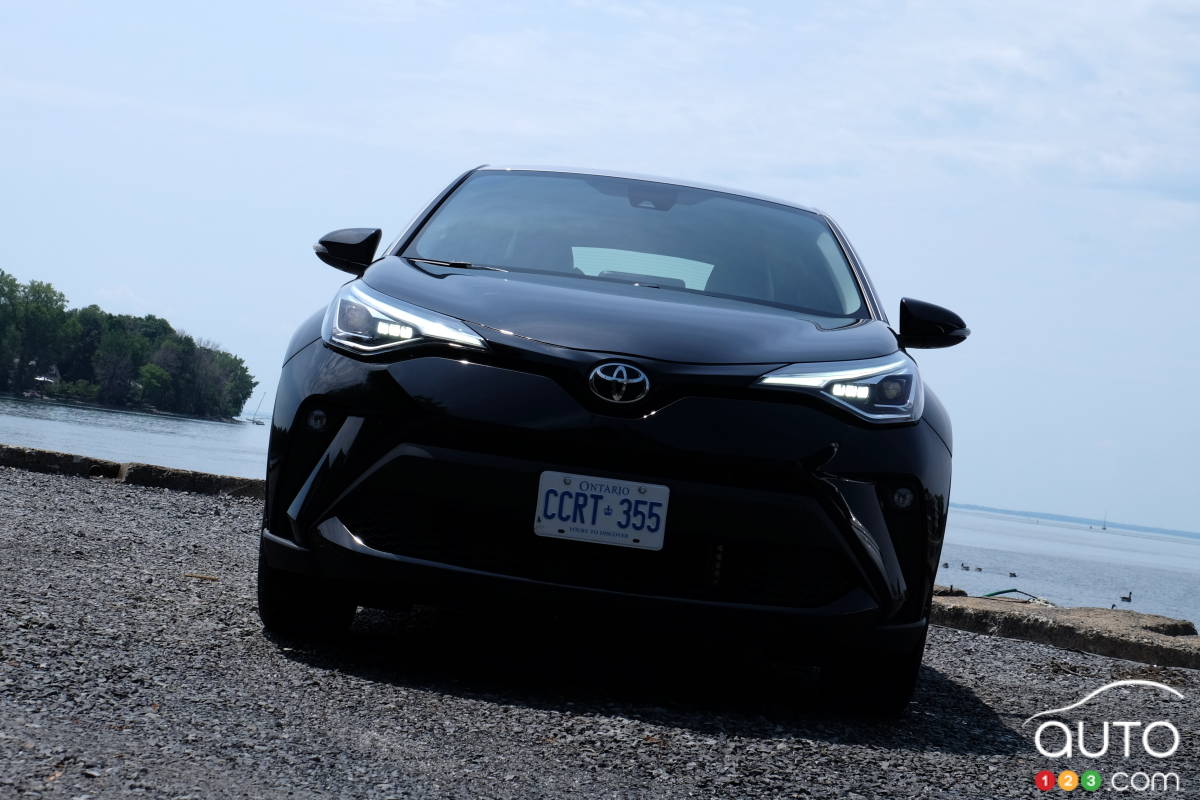Toyota C-HR LE 2021 : essai routier