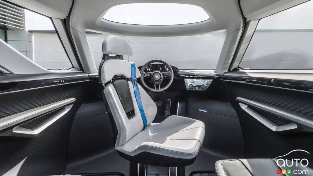 Porsche présente l’habitacle d’un futur véhicule à conduite autonome