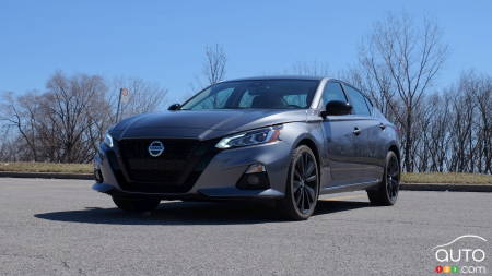 2022 Nissan Altima SR Midnight Edition Review: A Likeable Fancy-Pants