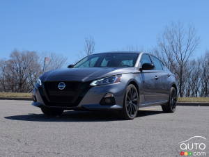 2022 Nissan Altima SR Midnight Edition Review: A Likeable Fancy-Pants