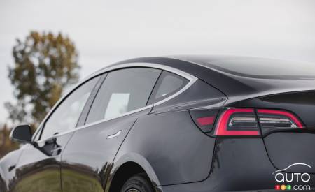 Vitres électriques défectueuses : Tesla doit rappeler plus d'un million de véhicules